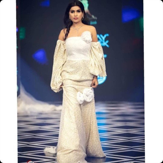 Designer Off-Shoulder Ivory Gown with Dramatic Sleeves & Floral Appliqu�