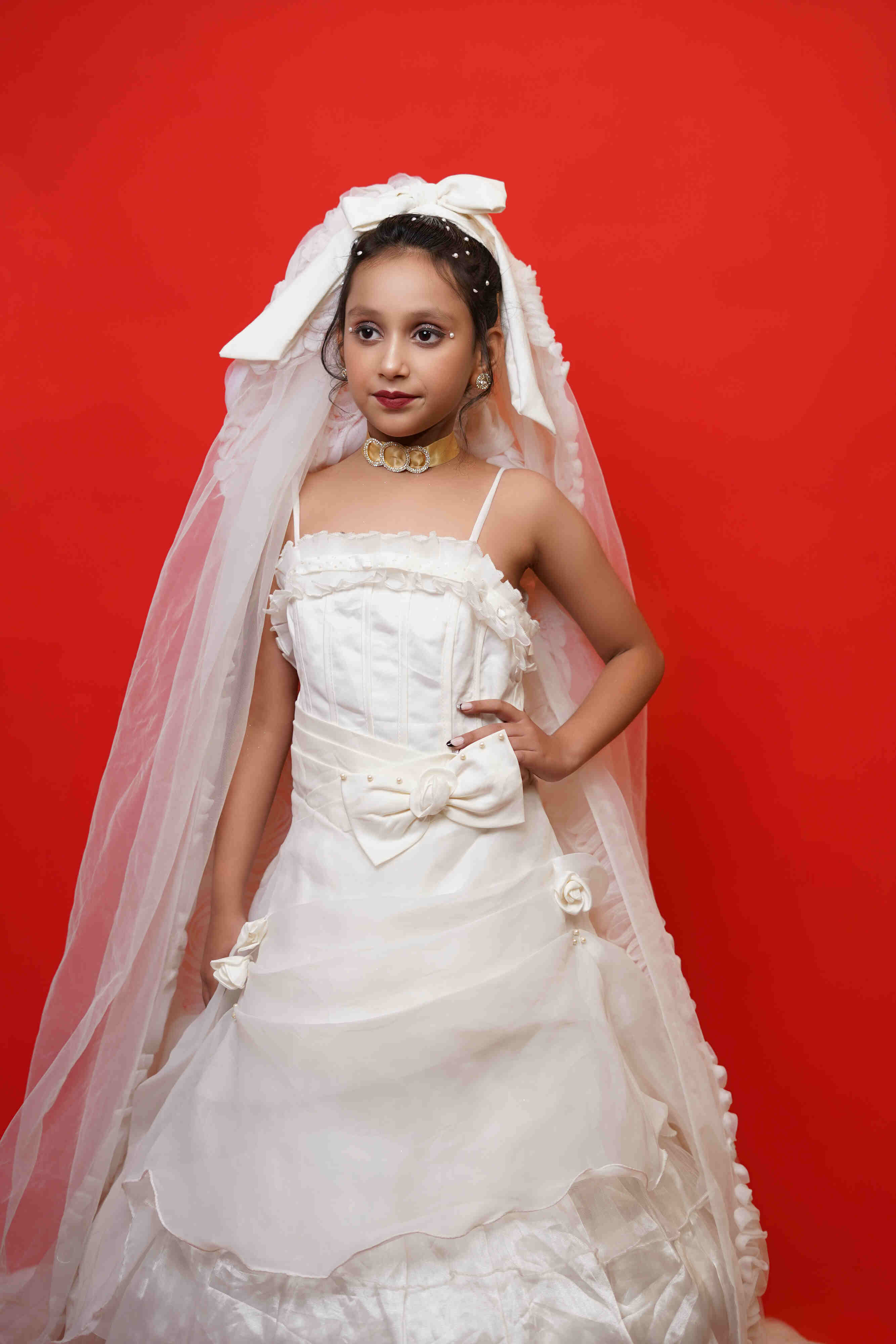 Elegant White Princess Gown for Girls with Veil