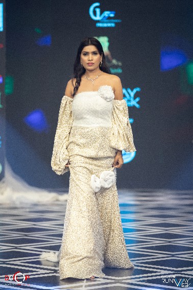 Designer Off-Shoulder Ivory Gown with Dramatic Sleeves & Floral Appliqu�